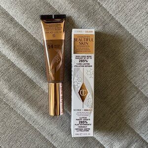 CHARLOTTE TILBURY Beautiful Skin Foundation in 14 Neutral